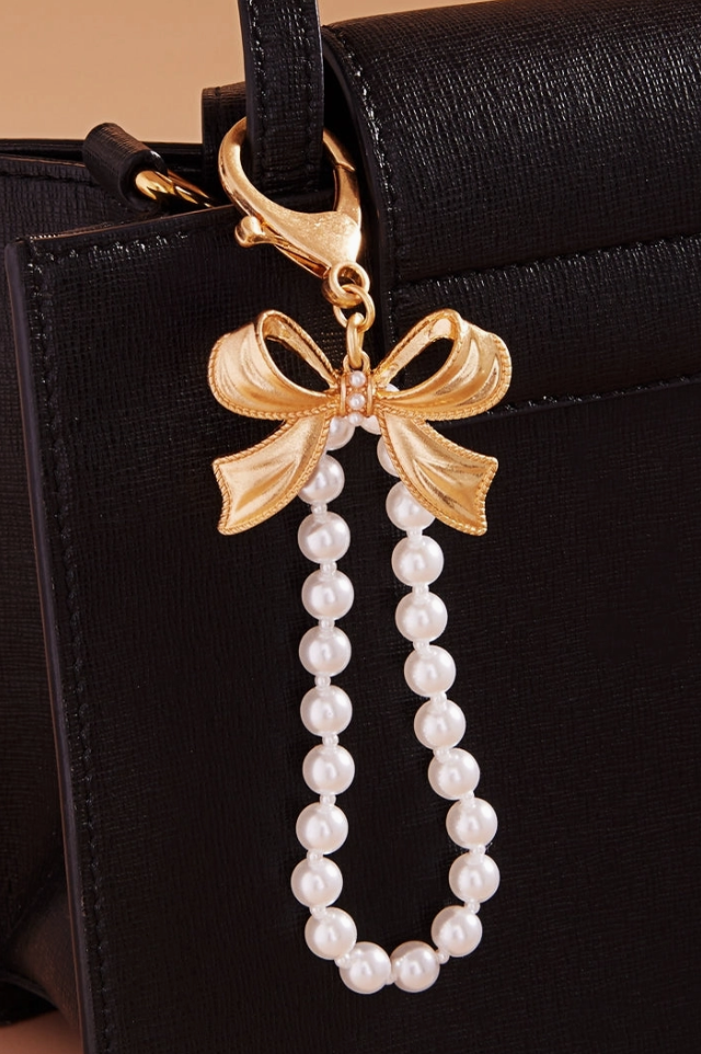 Bow with Cream Pearl Bag Charm Keychain C4K2539