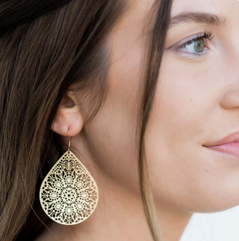 Camilla Pendant Earrings // Jewelry, Gold CAMI0129