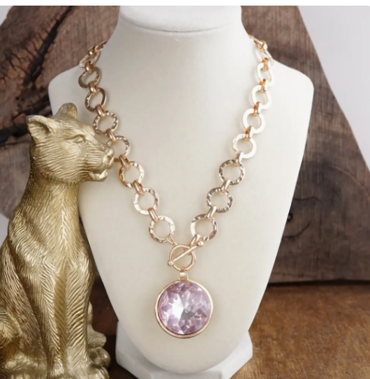 Gilded Radiance – Chunky Ring Chain Necklace with Sparkly Crystal