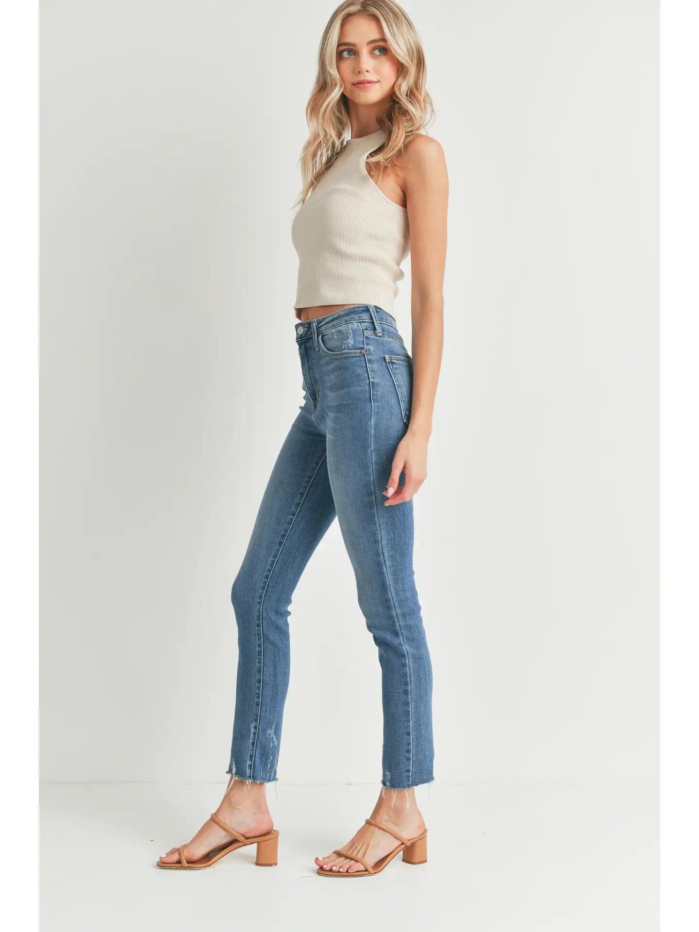 Hi Rise Slim Straight w/ Detail Jeans BP334J