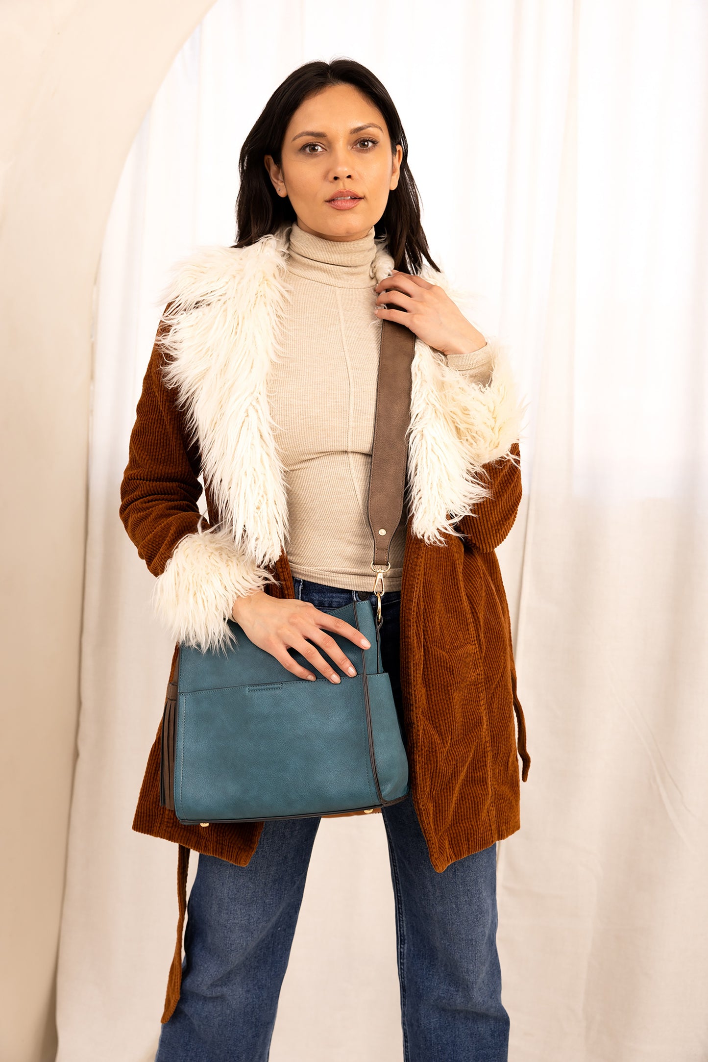 Lyla Bucket Bag M1867