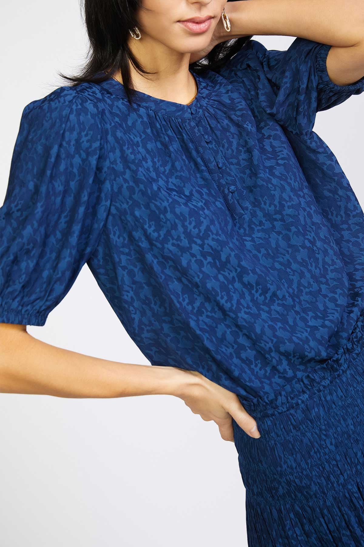 Camouflage Jacquard Printed Blouse 2330064