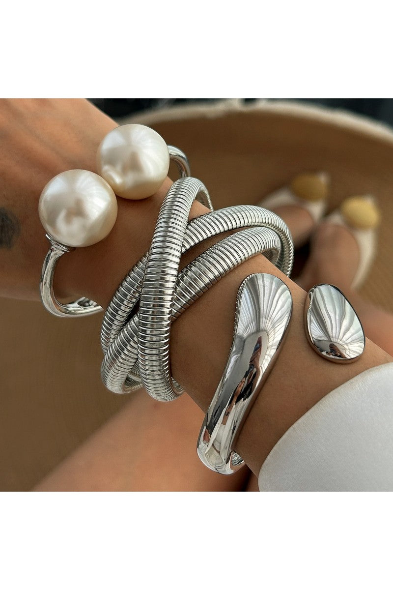 Coil Cuff Bangle SJ1M2801