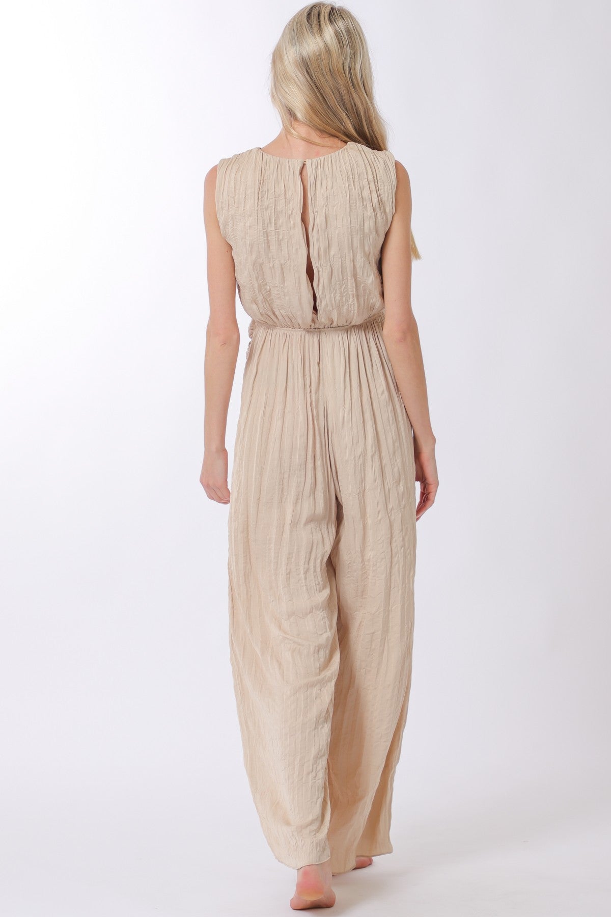 Sleeveless Cf Buckle Waisted Pleated Jumpsuit RA93353H