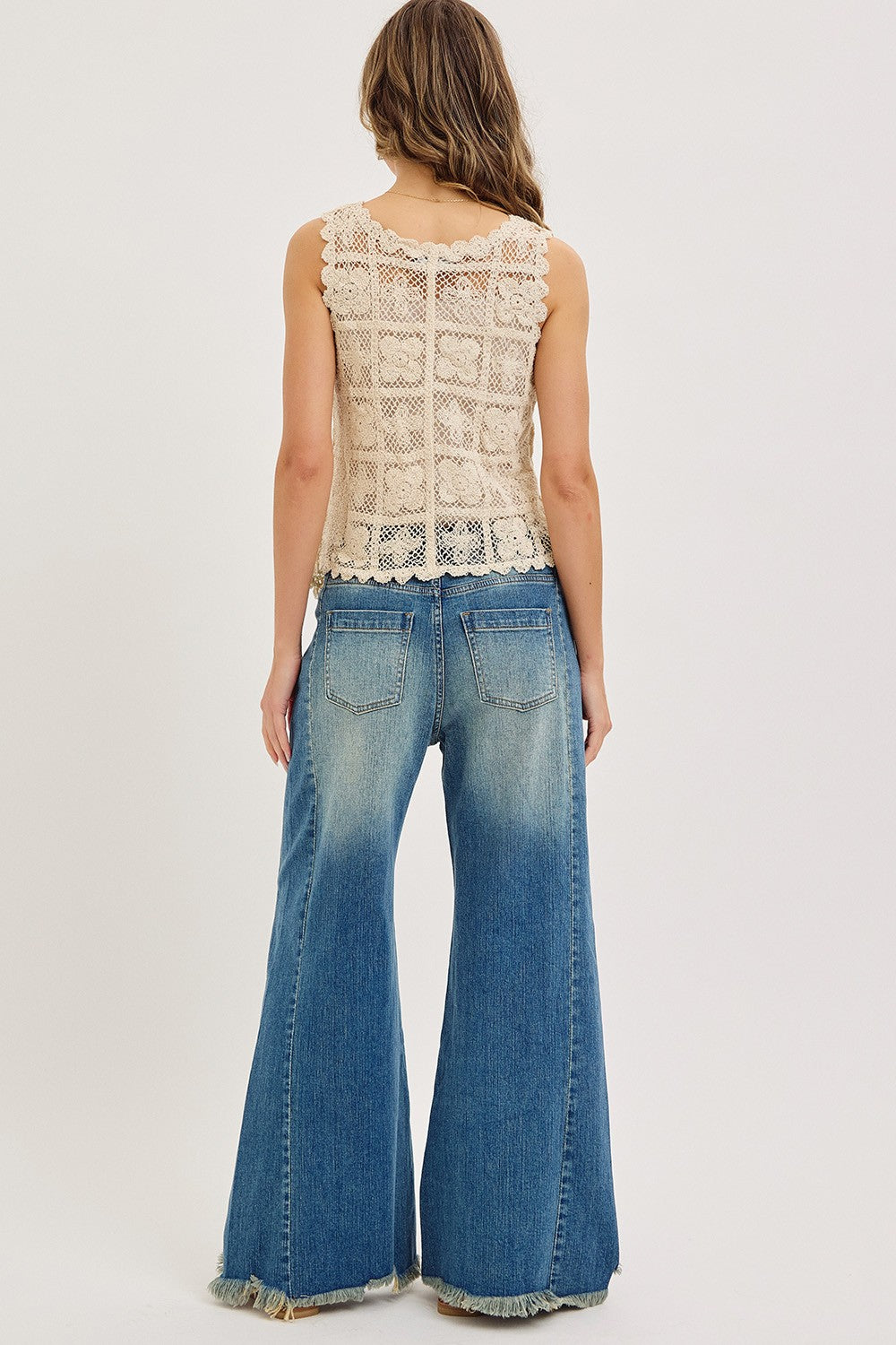 Mid-rise Wide-leg Frayed Hem Denim Jeans SP241