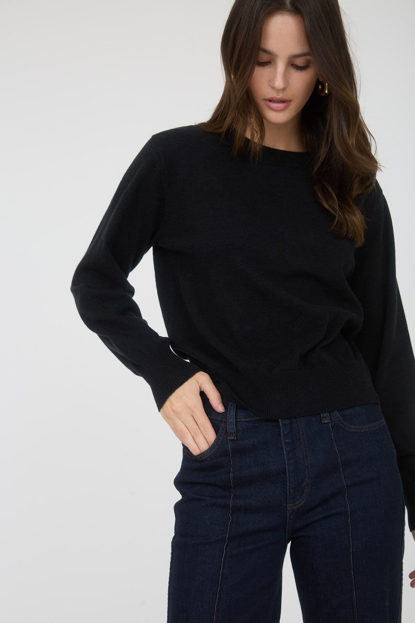 Crew Neck Long Sleeve Solid Pullover Knit Sweater TW2014