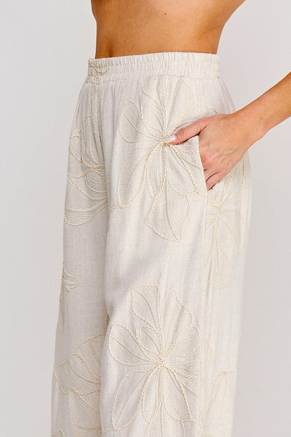 Floral Embroidered Linen Pants  AP9636