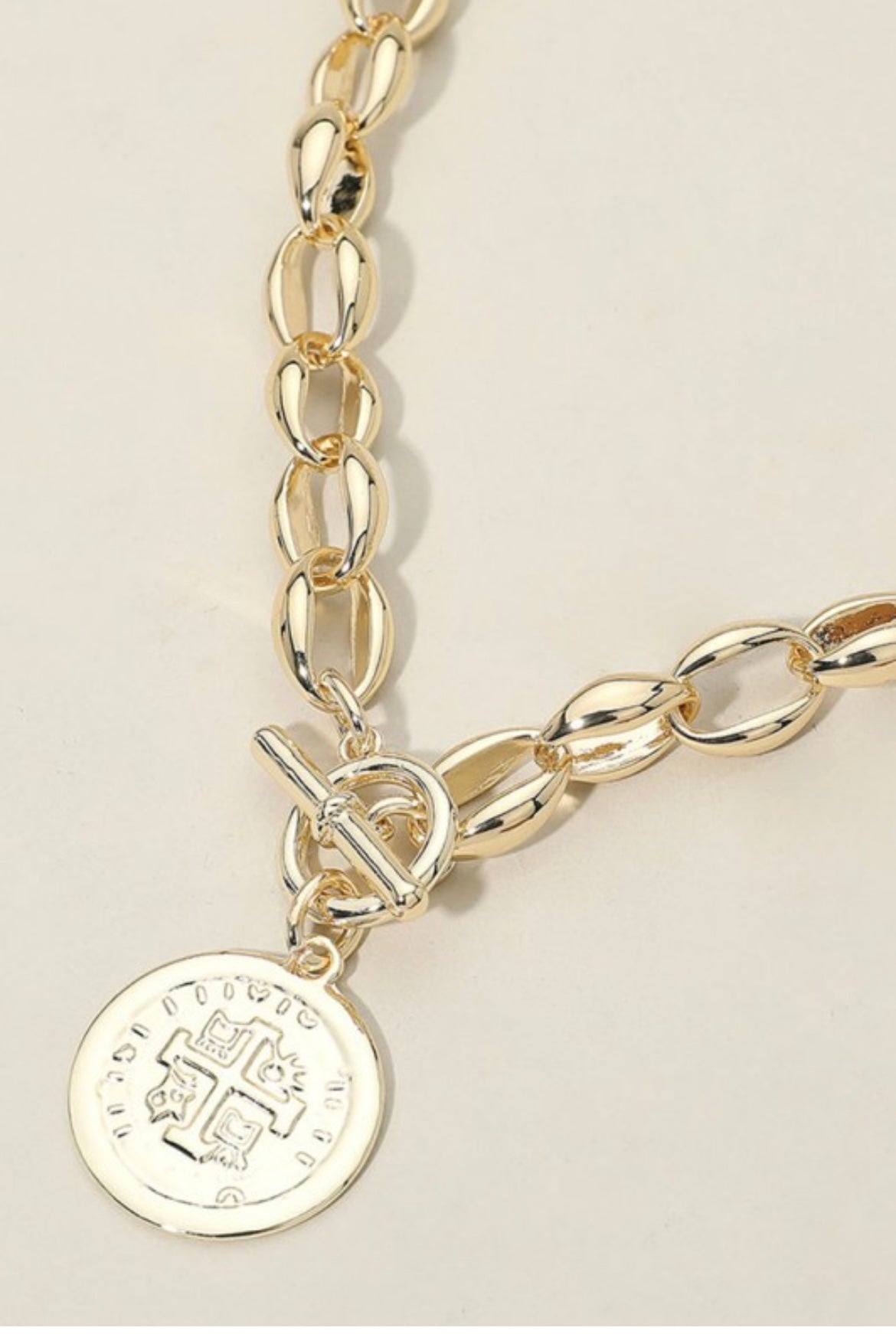 14K Cross Embossed Coin Chunky Toggle Necklace PDN1153