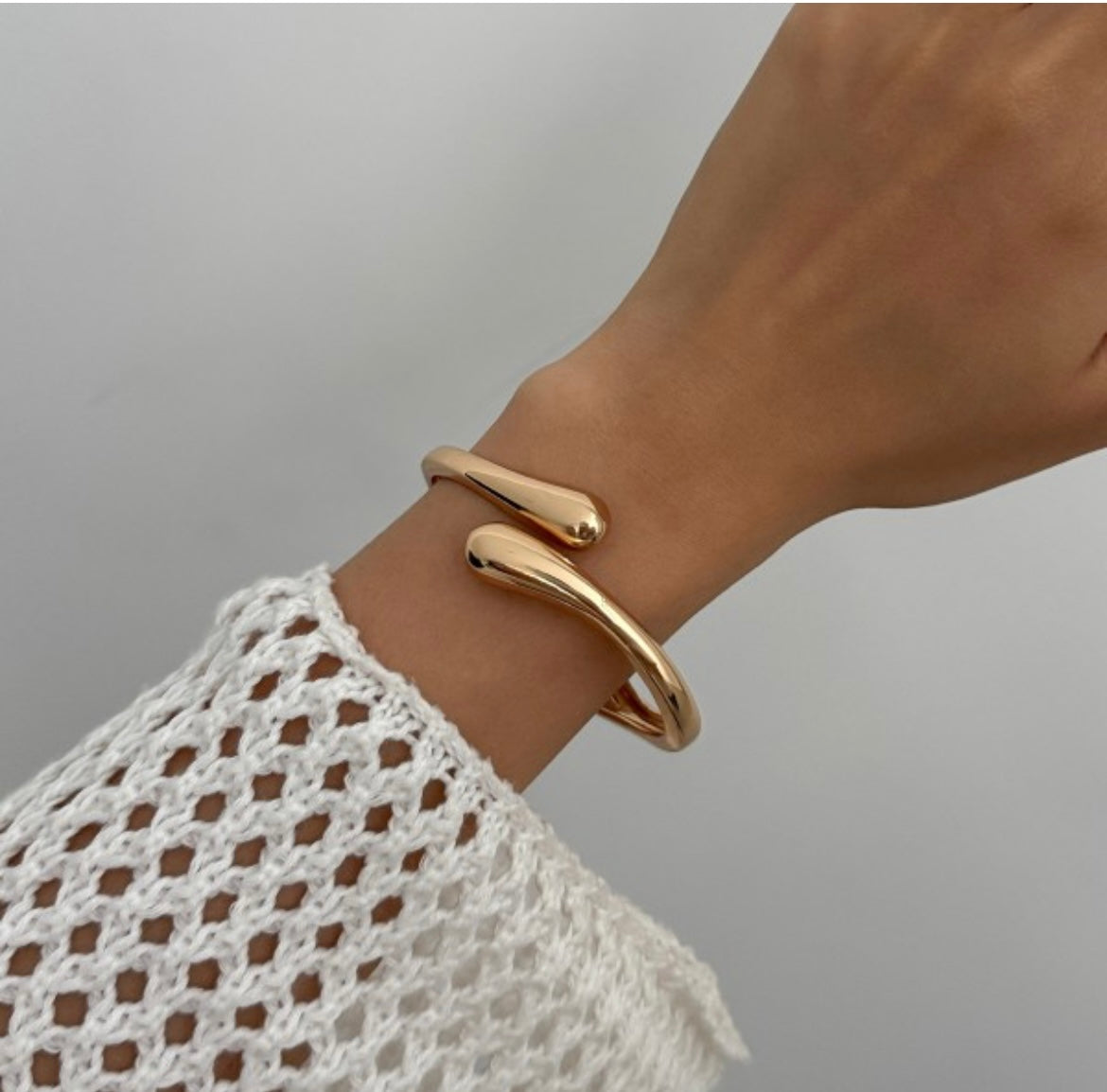 Teardrop Shape Cuff Bangle 40B5185