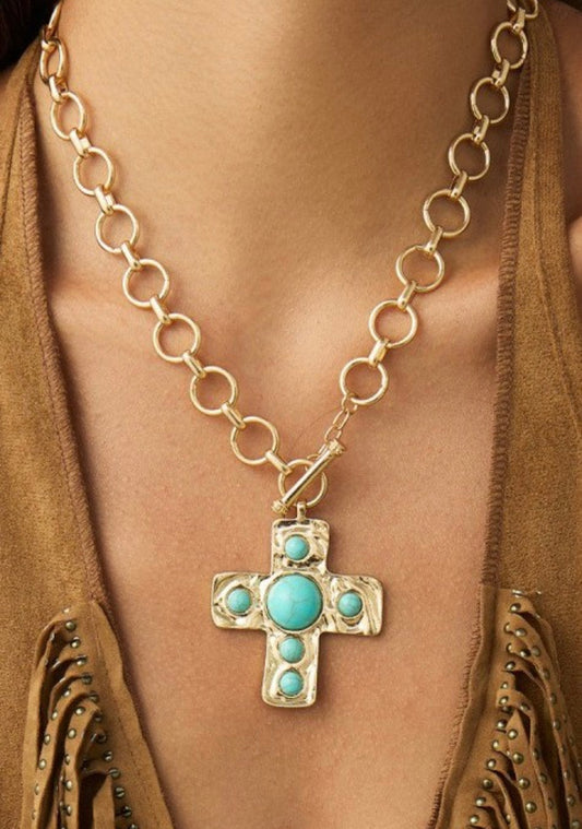Notable Hammered Cross Front Toggle Necklace 40NK9600