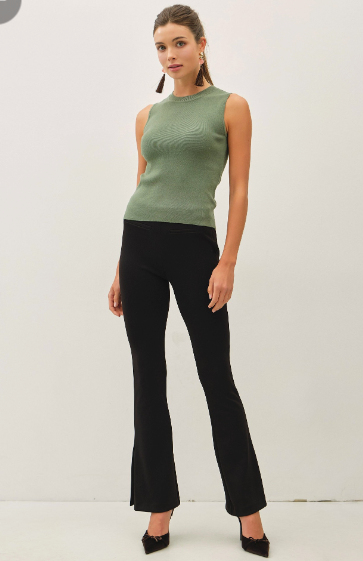 Classic Crew Neck Sleeveless Slim Knitted Tank  64229