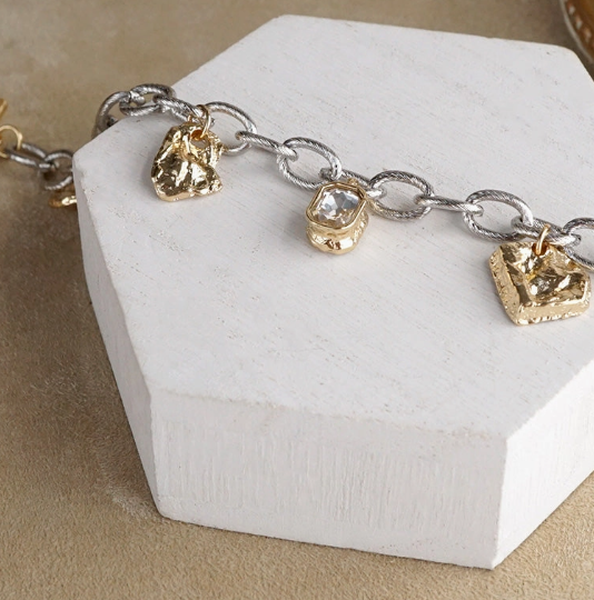 Brilliant Bond – Statement Chain Bracelets with Reflective Crystals