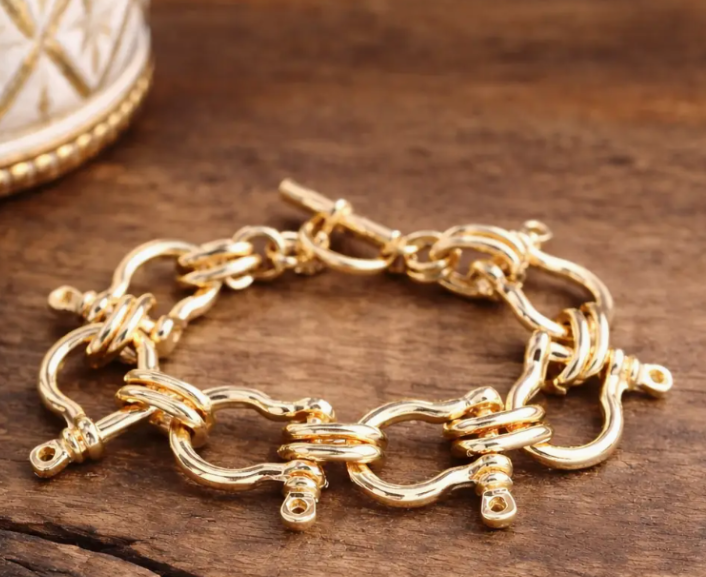 Southern Keepsake – Chunky Shackle Link Bracelet
