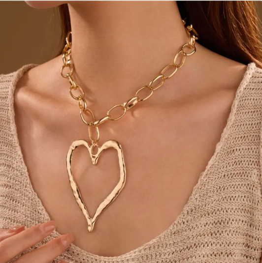 Statement Hammered Open Heart Necklace | 40NK9698