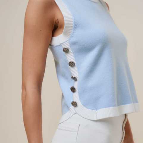 AT3184 Button Sleeveless Knit Top